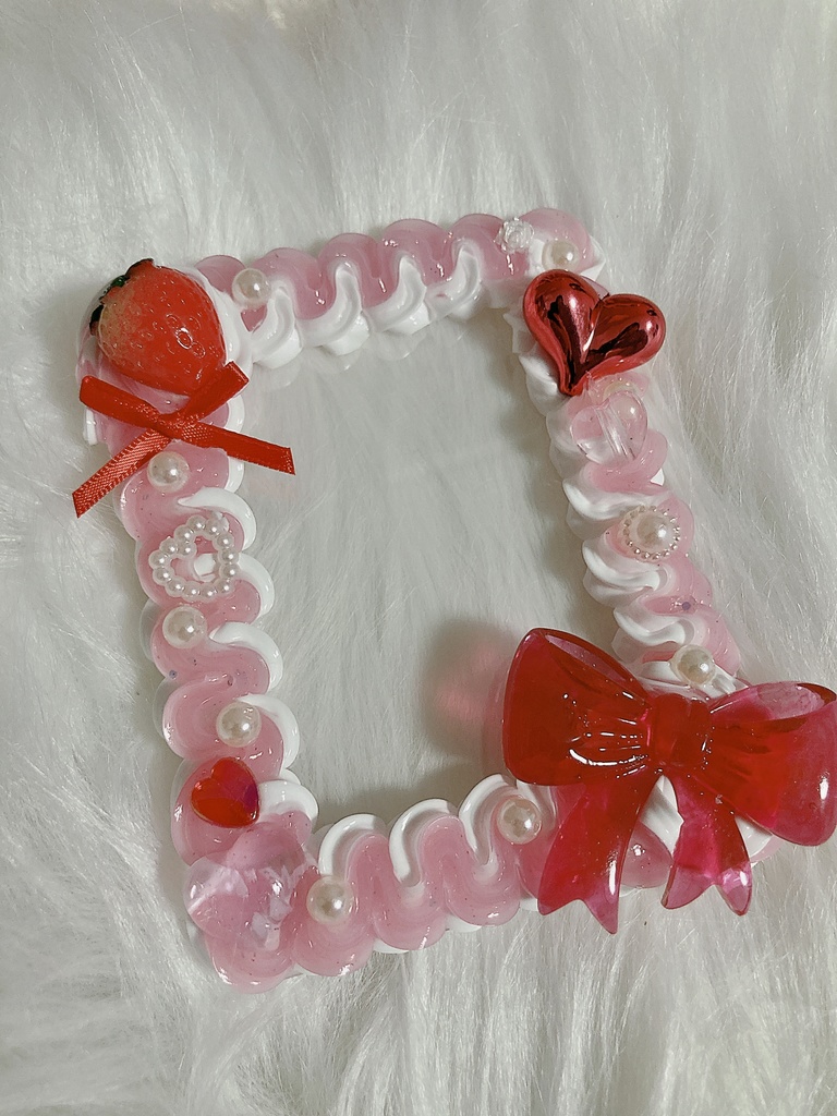 【B8】ホイップデコ　いちごクリームラテ