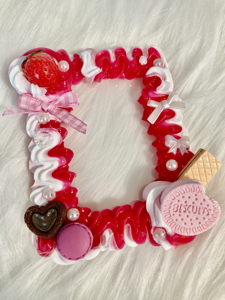 【B8】ホイップデコ　ストロベリーティーパーティ