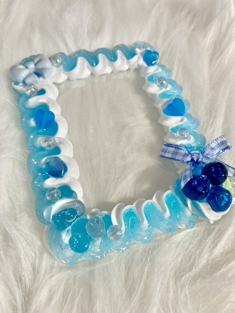 ホイップデコ　ブルーベリークリームラテ