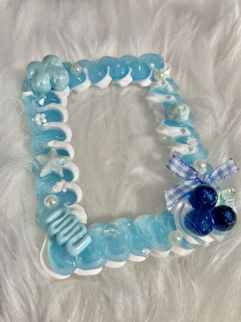 ホイップデコ　ブルーベリークリームラテ