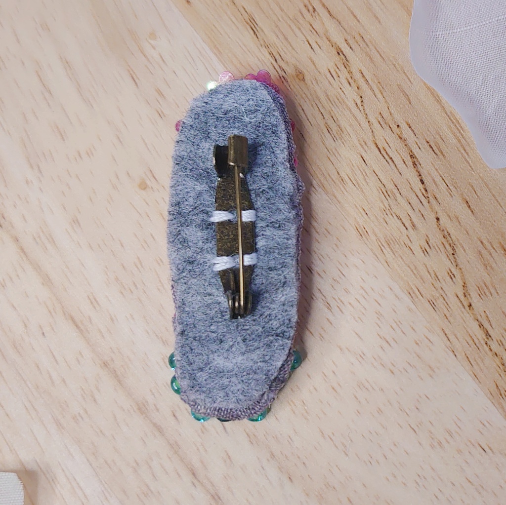 アマビエ様ブローチ