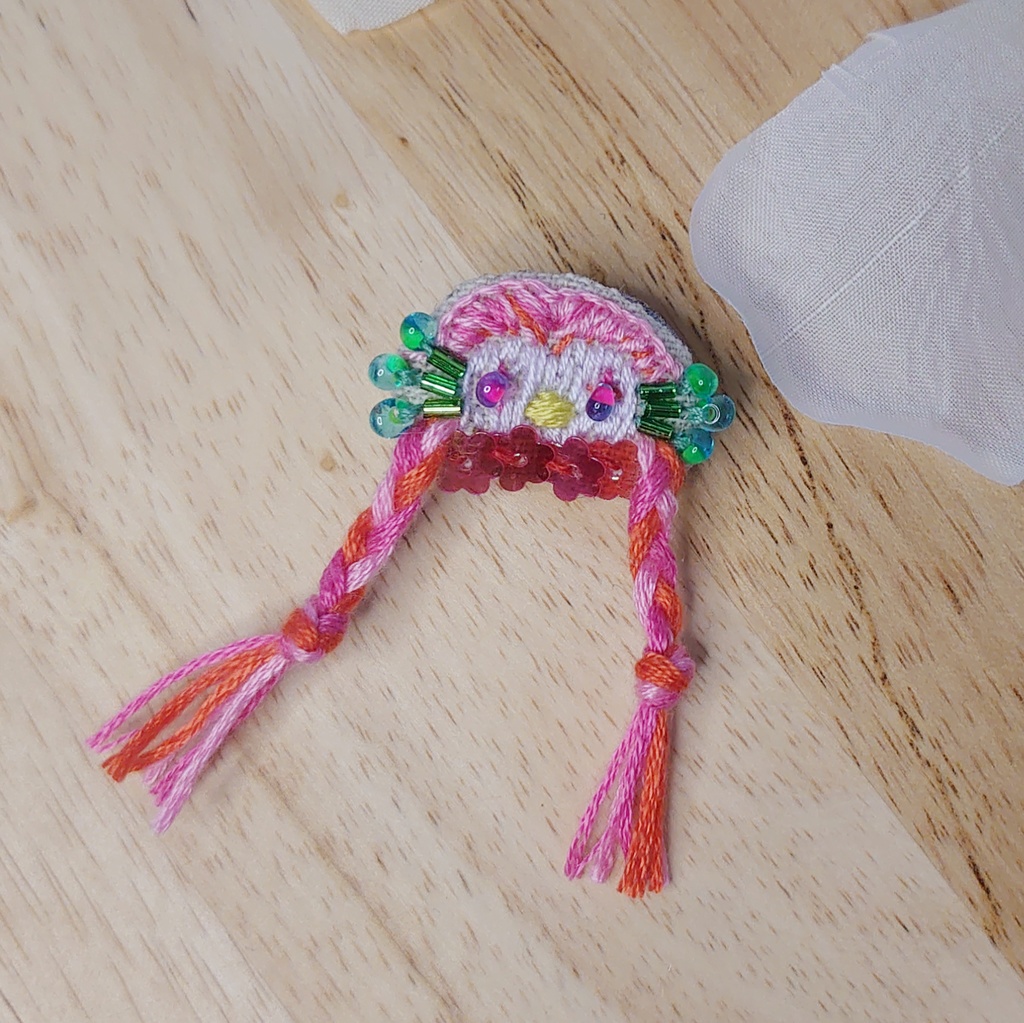 アマビエ様ブローチ