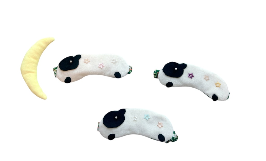 ひつじのアイマスクと三日月クッション