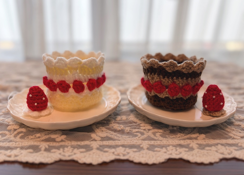 ショートケーキのセーター