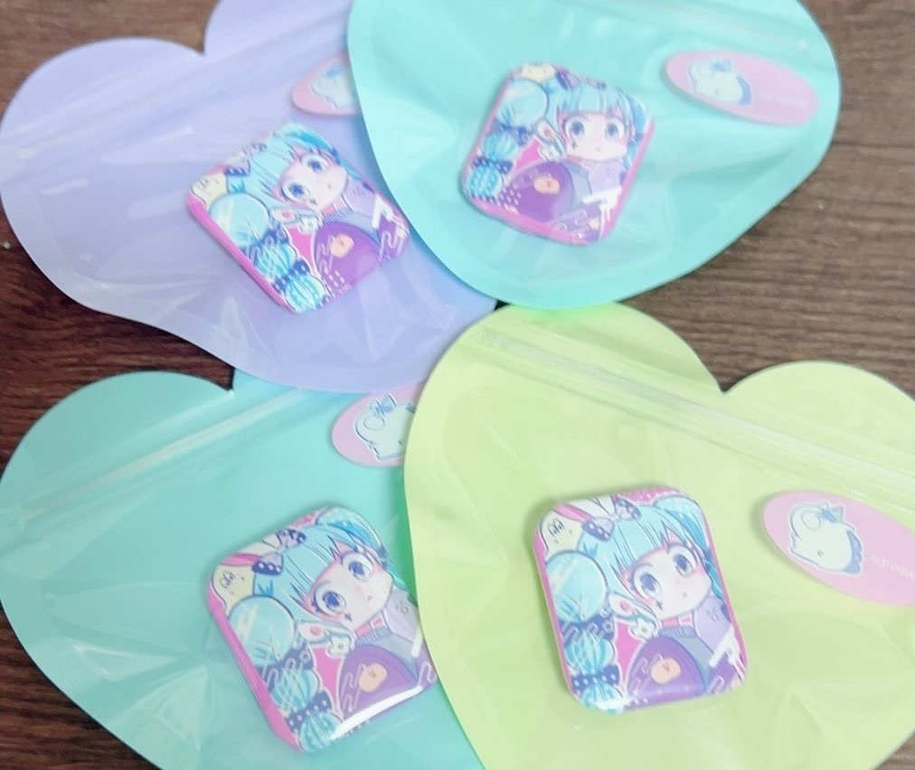 スクエア缶バッジ