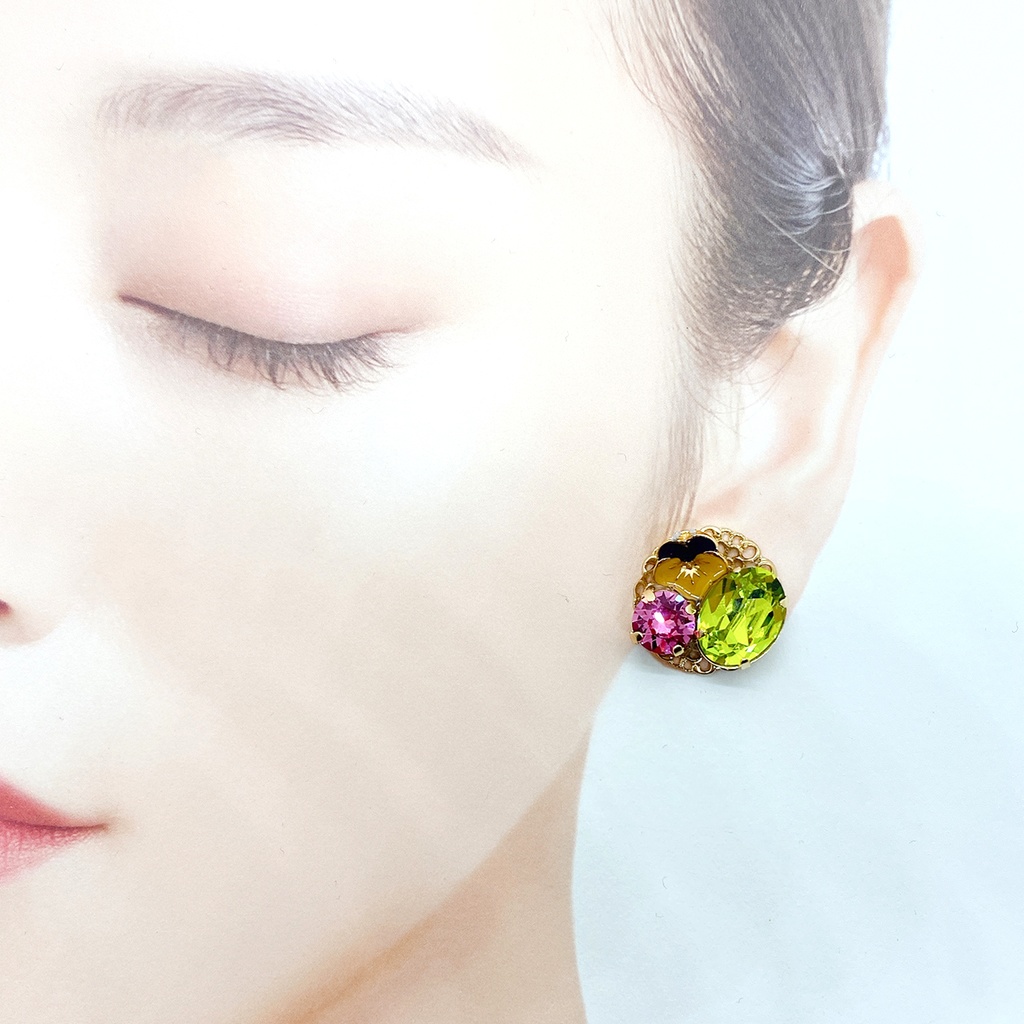 『秘密の花園』イメージイヤーアクセサリー