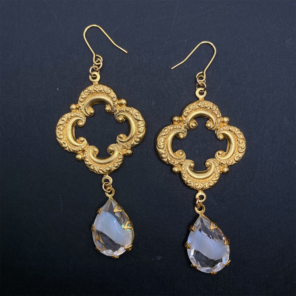 『エリザベス』イメージピアス・イヤリング