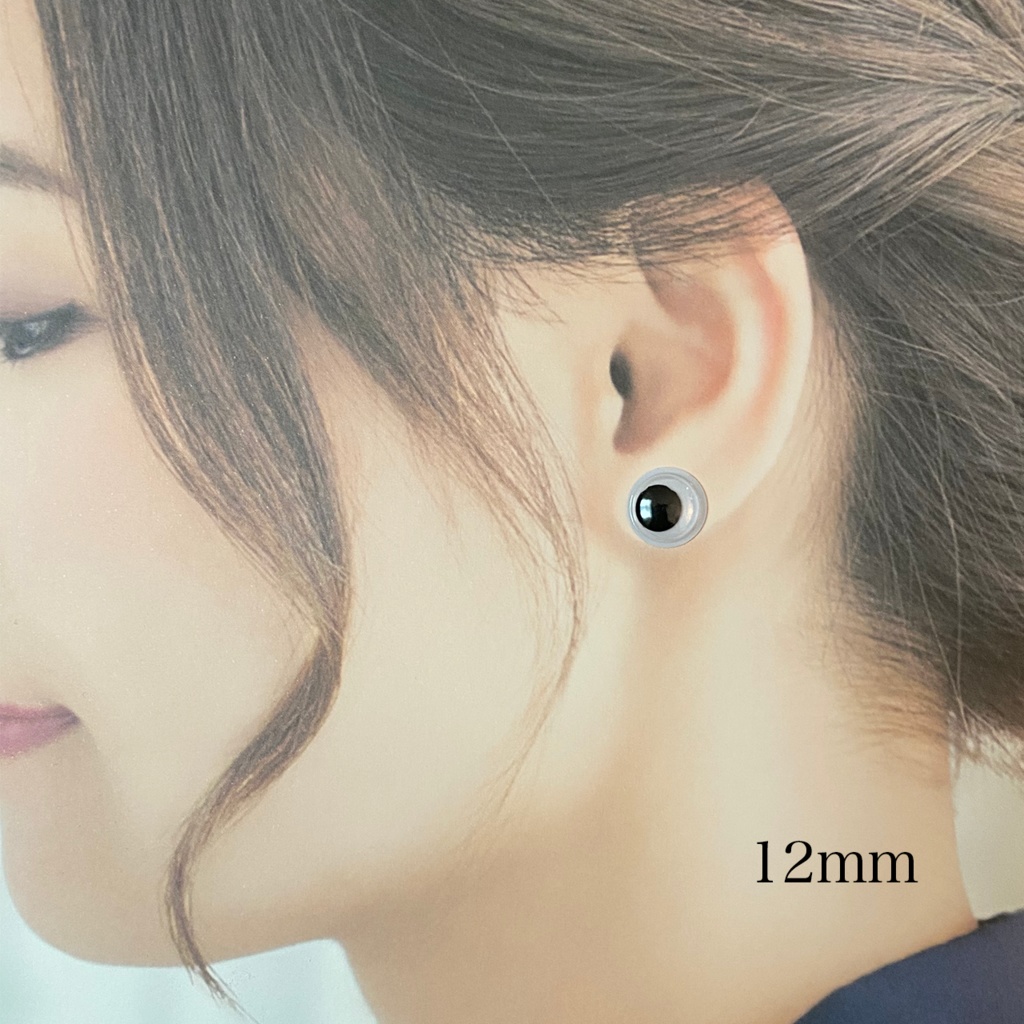 『エブリシング・エブリウェア・オール・アット・ワンス』イメージピアス・イヤリング