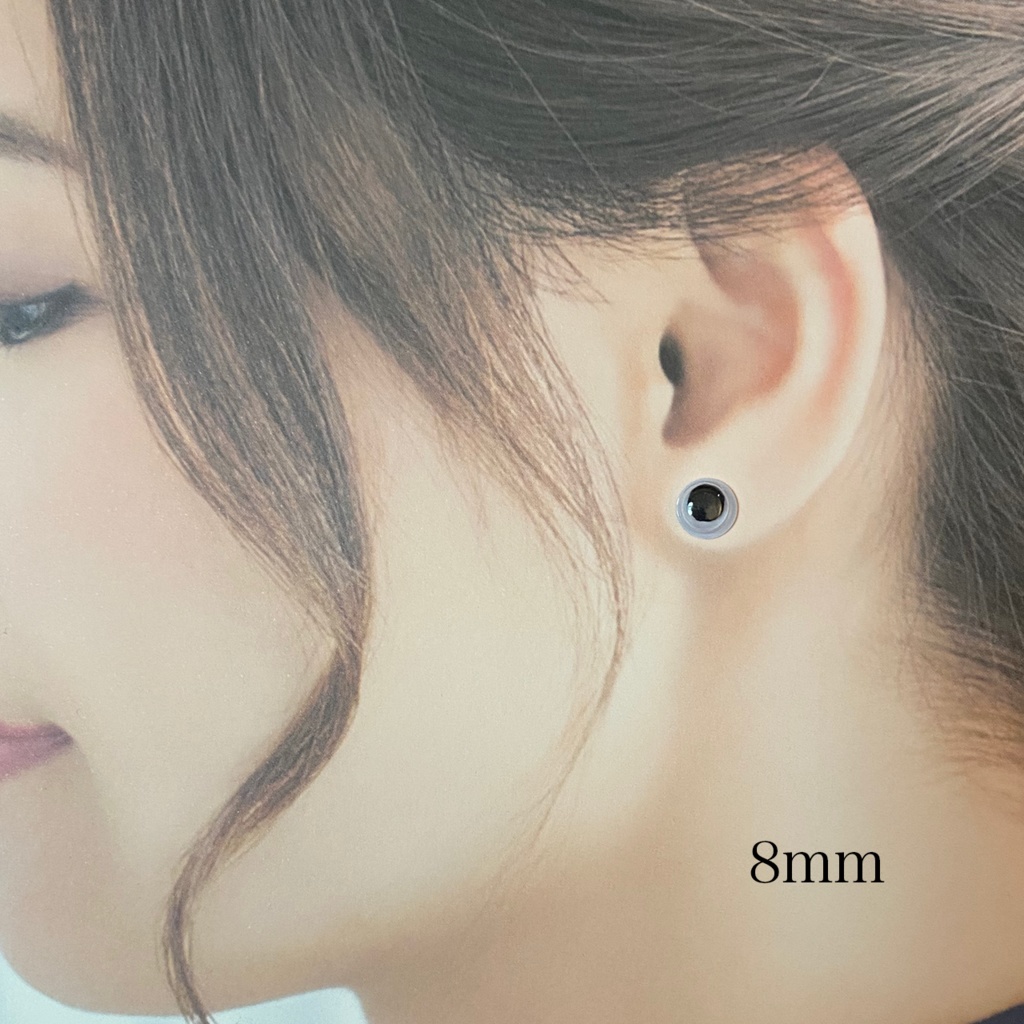 『エブリシング・エブリウェア・オール・アット・ワンス』イメージピアス・イヤリング