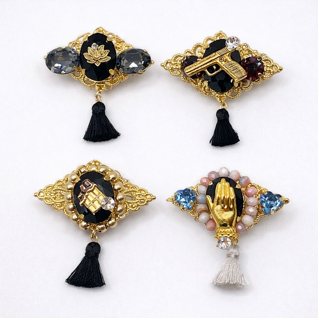 D4イメージブローチ