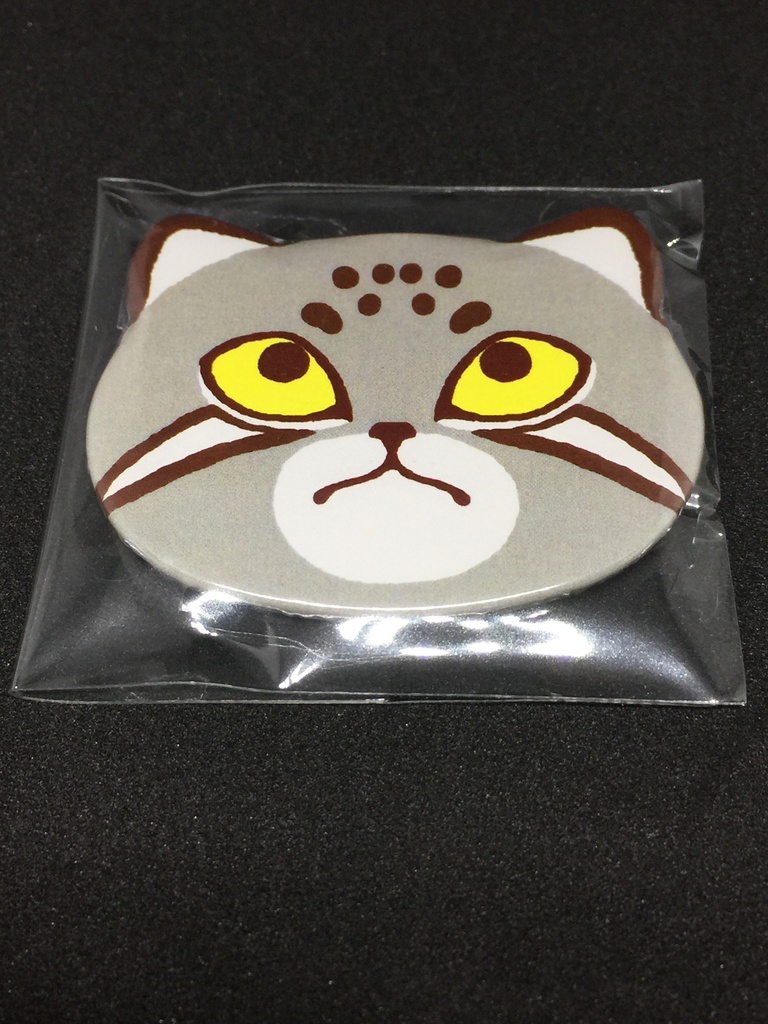 ねこ型缶バッチ