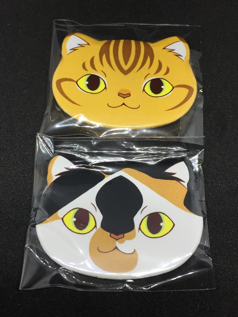 ねこ型缶バッチ