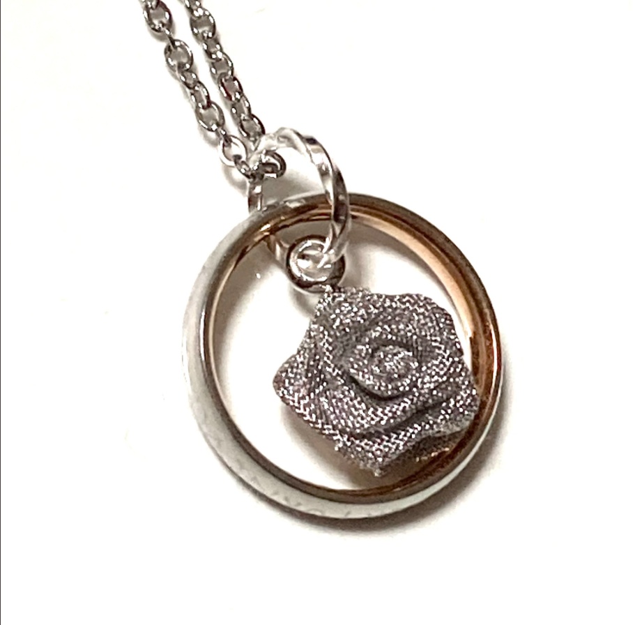 蔵馬に愛を叫ぶ指輪のアレンジペンダント