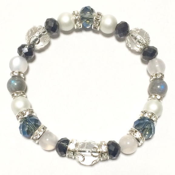 カイネモチーフ 天然石入りブレスレット