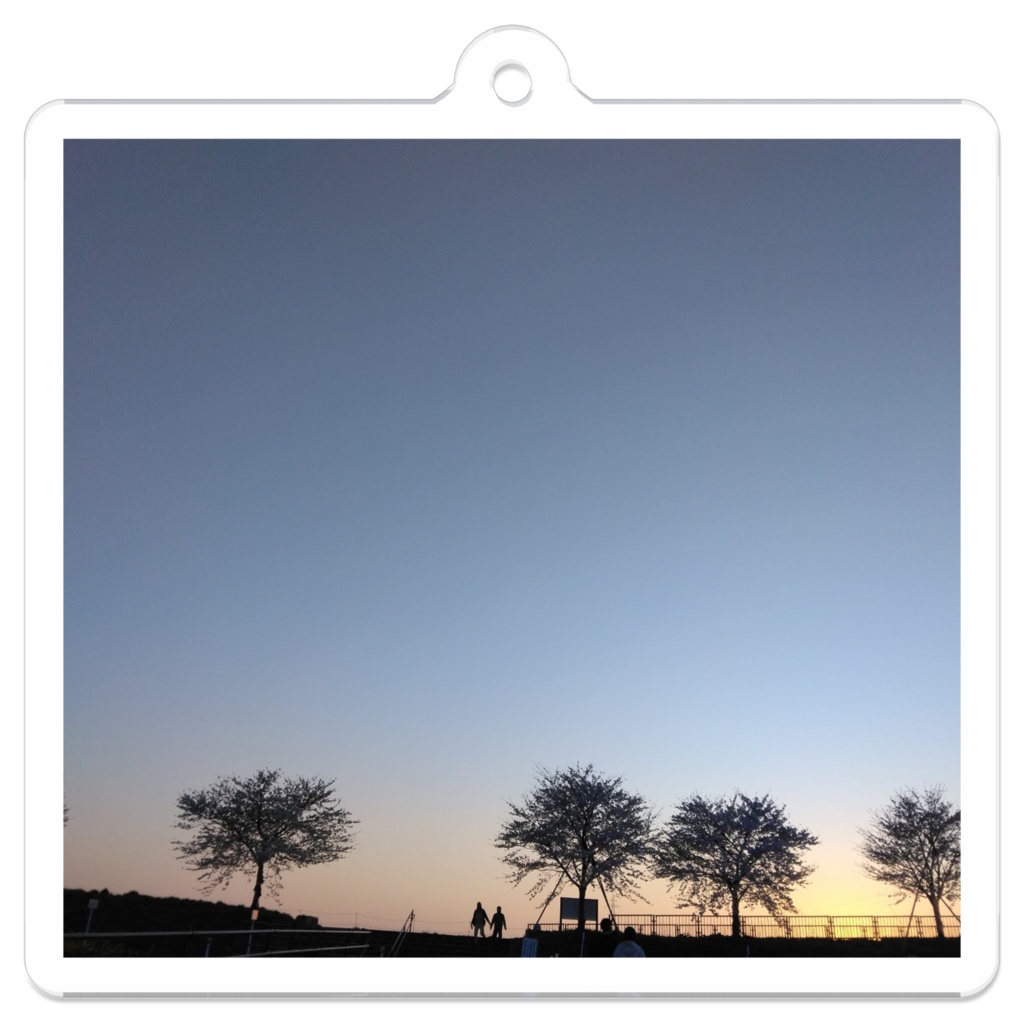 桜と人のシルエット