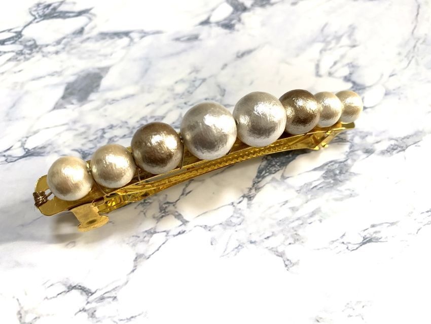 安室さんイメージ コットンパールのバレッタ