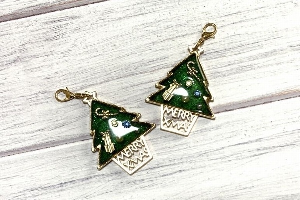 クリスマスツリー 降新