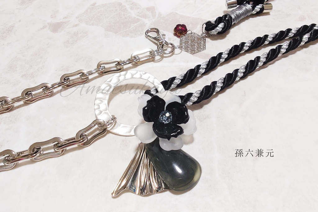 孫六兼元／スマホショルダー