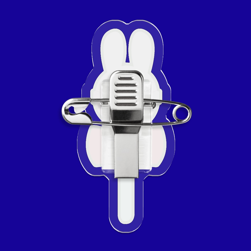 エンブレイスキャンディー ロゴアクリルバッジ50mm