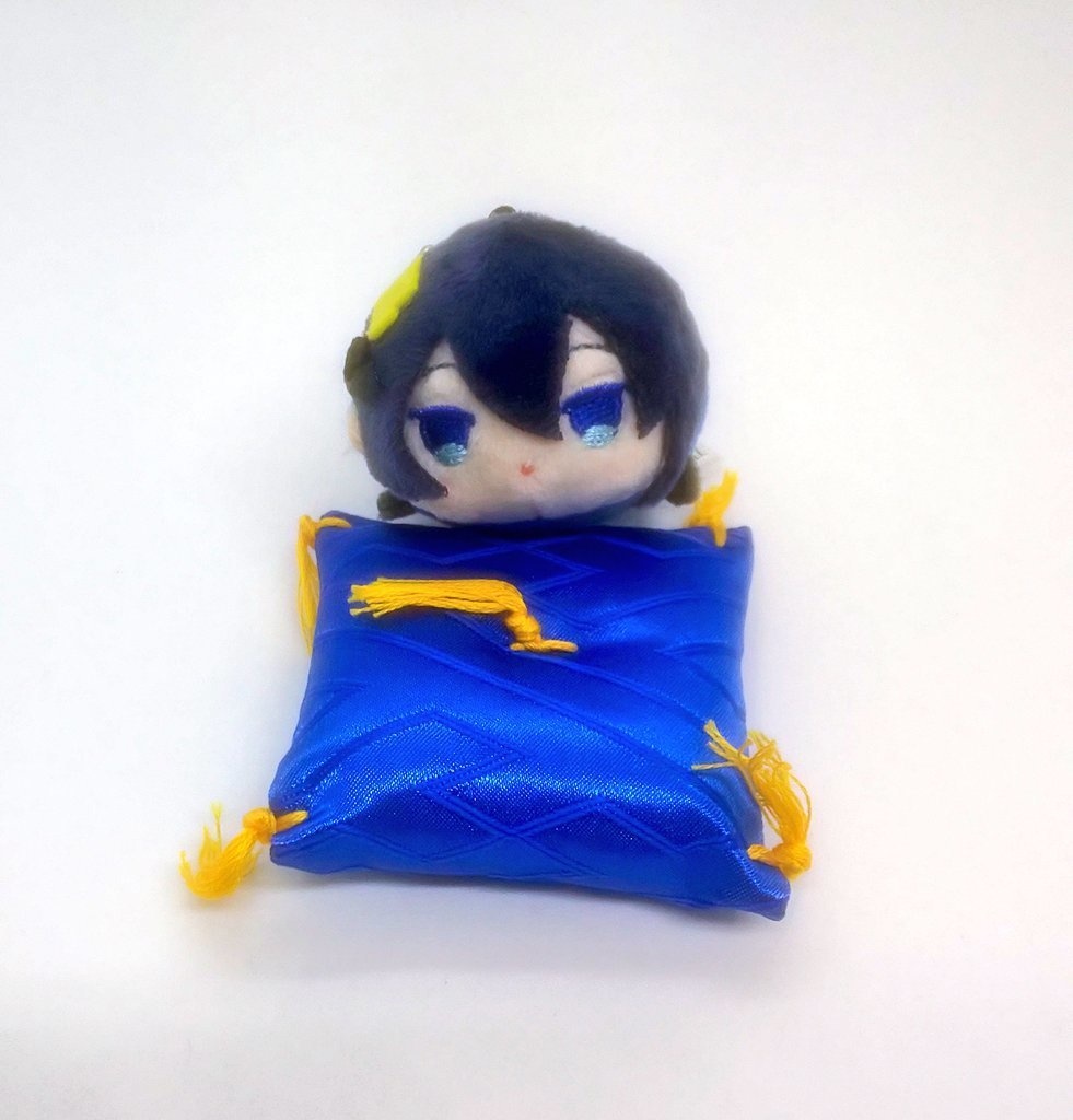 ミニもちの座布団/三日月