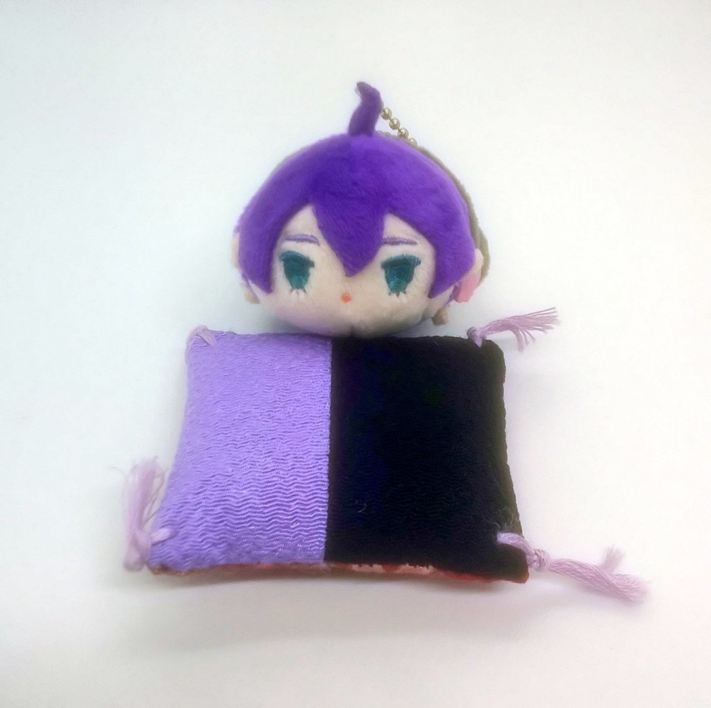 ミニもちの座布団/歌仙