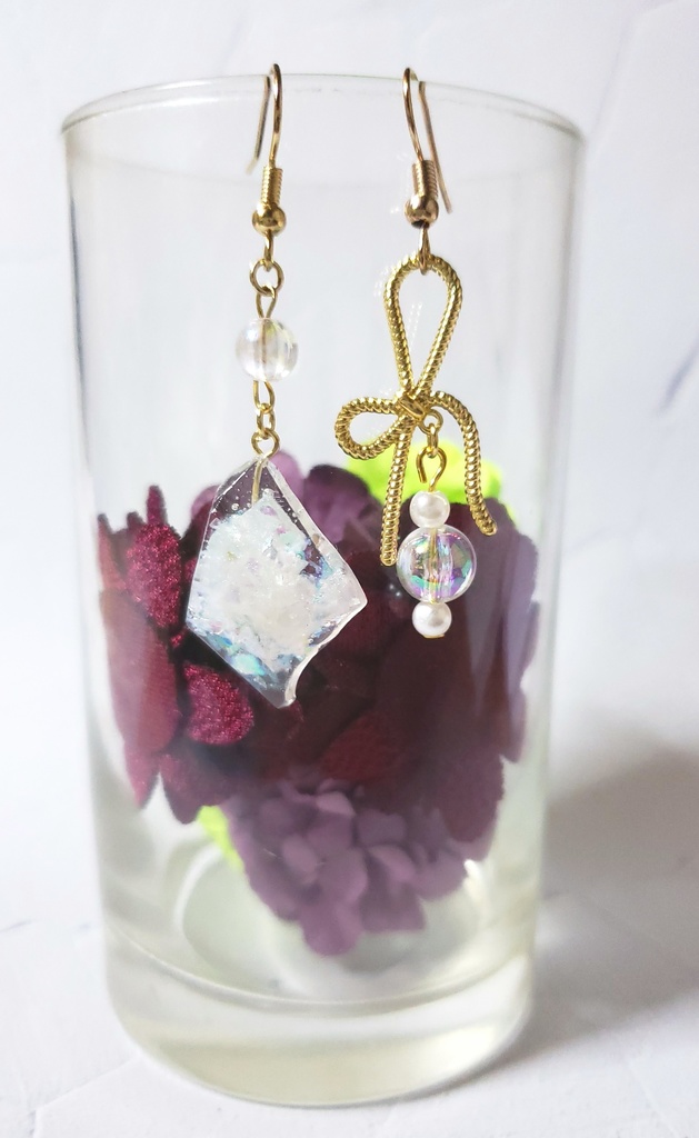 氷と雪のアシンメトリーピアス(イヤリング)