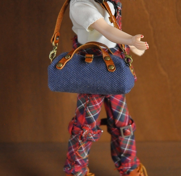 【再販】ミニチュア 児島帆布のボストンバッグ ショルダー :オビツ ブライス ドール
