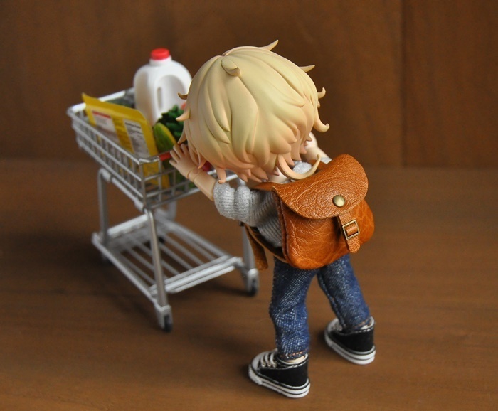【クリックポスト185円】ミニチュア ブラウンのレザー リュック バッグ ショルダー ：オビツ ブライス ドール①