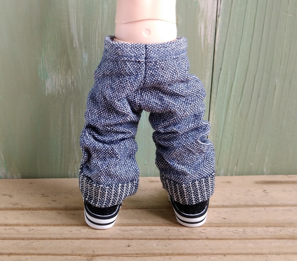ルーズパンツ　服　オビツ１１ OB11