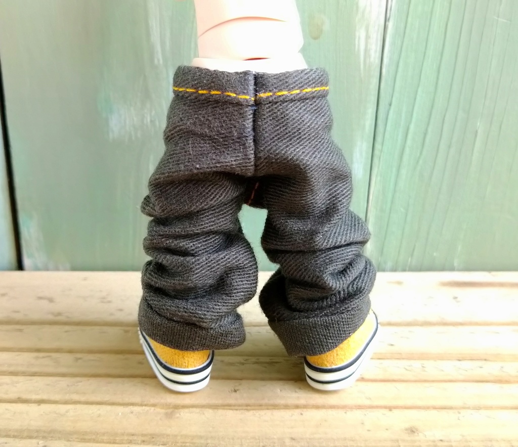 厚みのある生地  カーキ色チノクロス/ルーズパンツ　ロールアップデニム ライトネイビー 服 オビツ１１ OB11