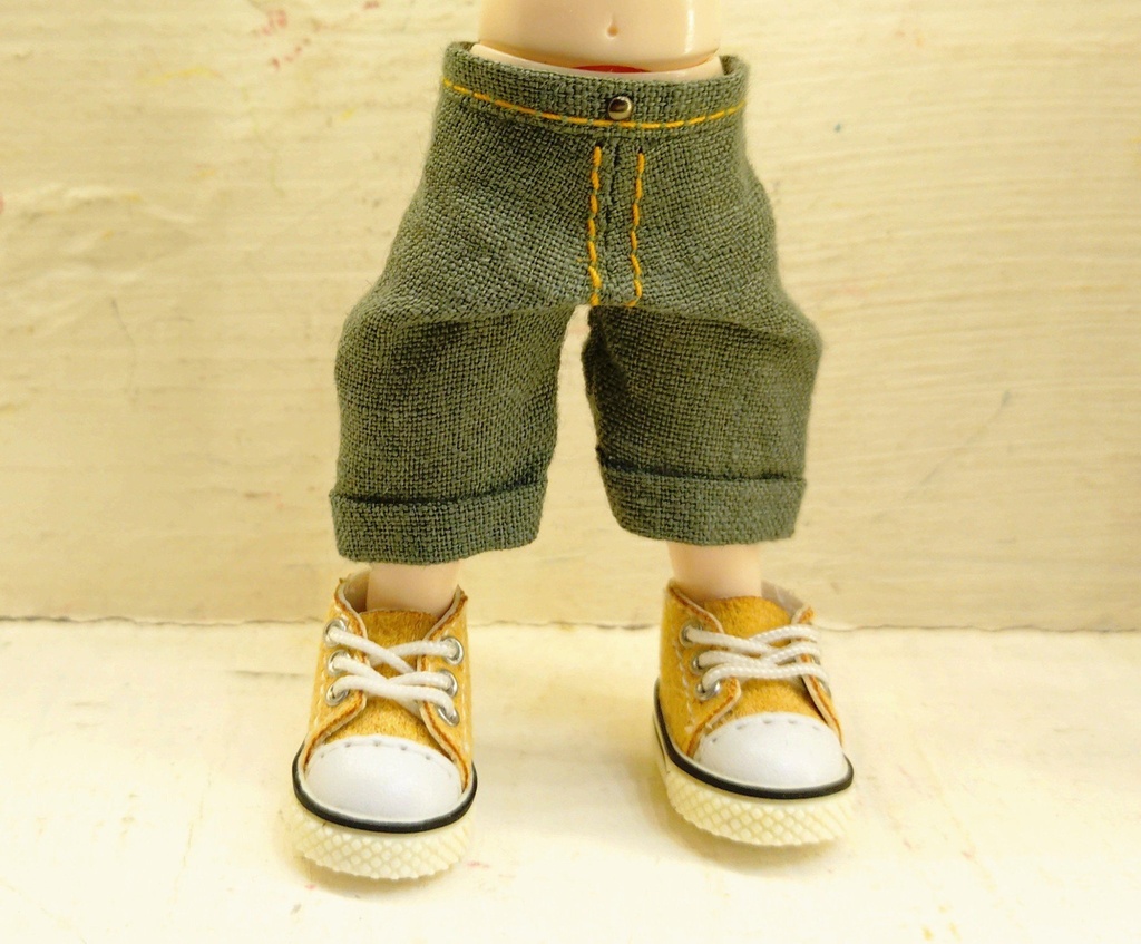 カーキ色リネン ロールアップハーフパンツ 服 ねんどろいど オビツ11 OB11