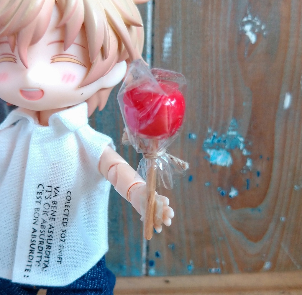 【2点限り】りんご飴 ミニチュアスイーツ フェイクスイーツ ねんどろいどどーる オビツろいど ドール用 小物