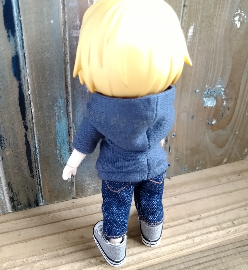 【ねんどろいどどーる、オビツろいど兼用】選べる4色 → 細めの半袖パーカー オビツ11 ねんどーる ねんどろいど どーる パーカー 服