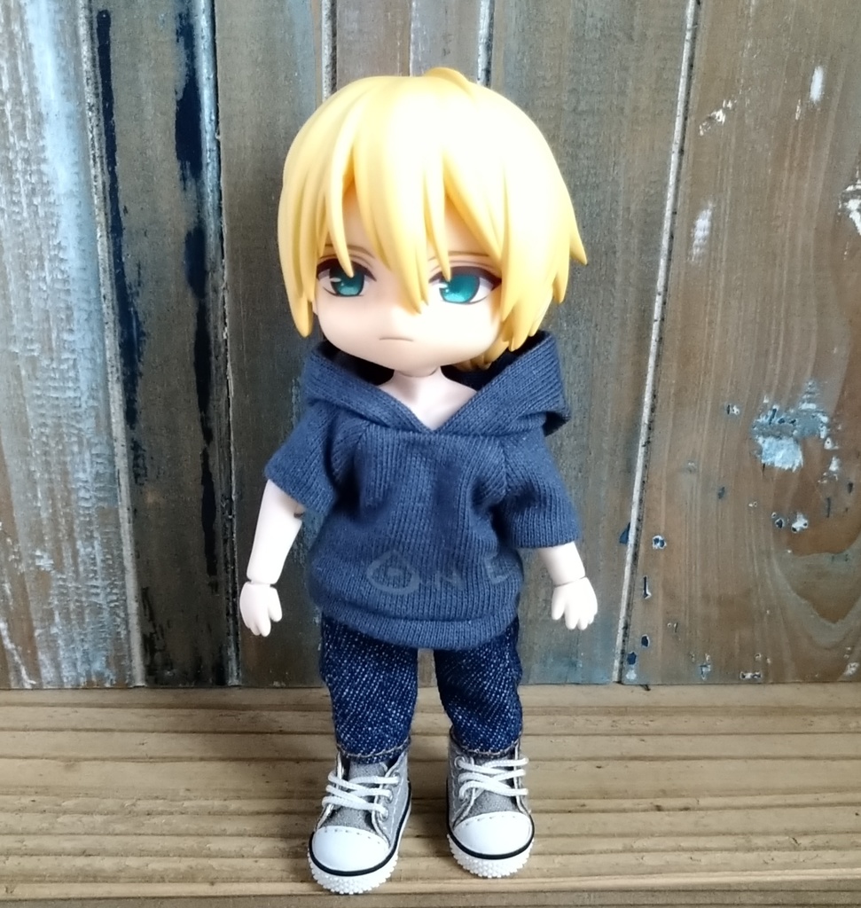 【ねんどろいどどーる、オビツろいど兼用】選べる4色 → 細めの半袖パーカー オビツ11 ねんどーる ねんどろいど どーる パーカー 服