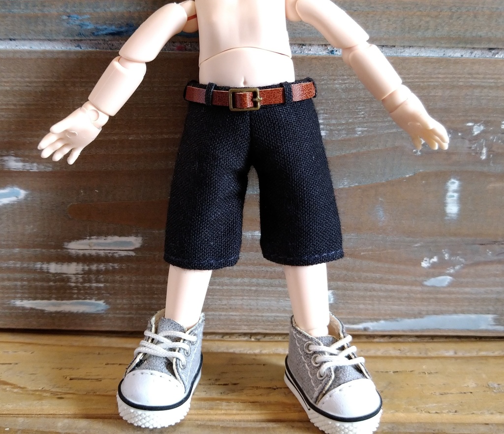 ベルト＋ ハーフパンツ  黒 ブラック　服　ねんどろいどどーる オビツ１１ OB11