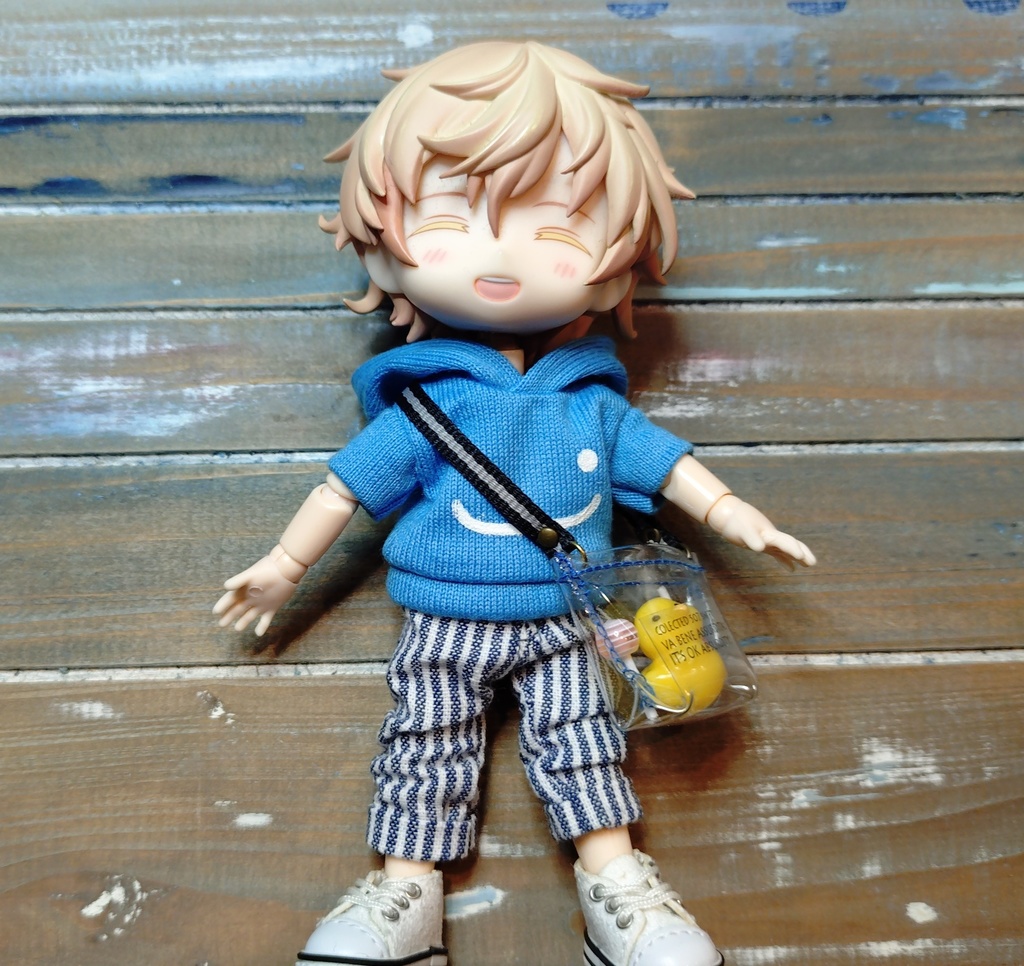 【ねんどろいどどーる、オビツろいど兼用】選べる3色 → 細めの半袖パーカー オビツ11 ねんどーる ねんどろいど どーる パーカー 服