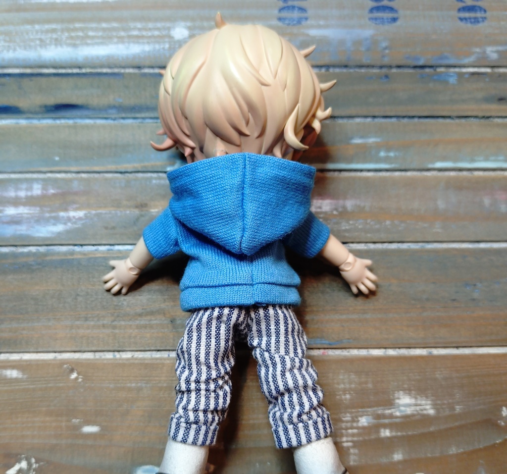 【ねんどろいどどーる、オビツろいど兼用】選べる3色 → 細めの半袖パーカー オビツ11 ねんどーる ねんどろいど どーる パーカー 服