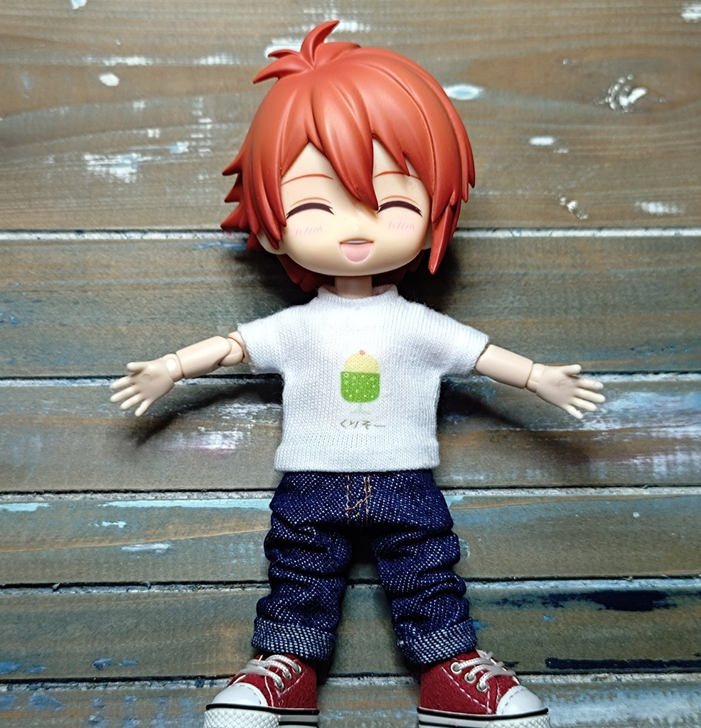 型紙改・アイロンプリントTシャツ💕 くりそー(クリームソーダ) 白地のTシャツ ob11 ねんどろい オビツ ドール 服