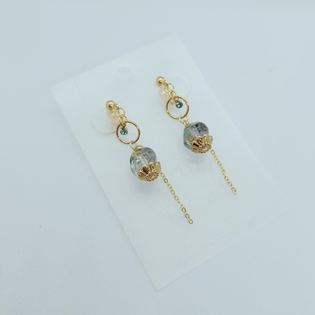 【12月誕生石:ブルージルコン】Blue Dome Drop ― 光記録の雫 ― (イヤリング/ピアス/イヤーカフ)080