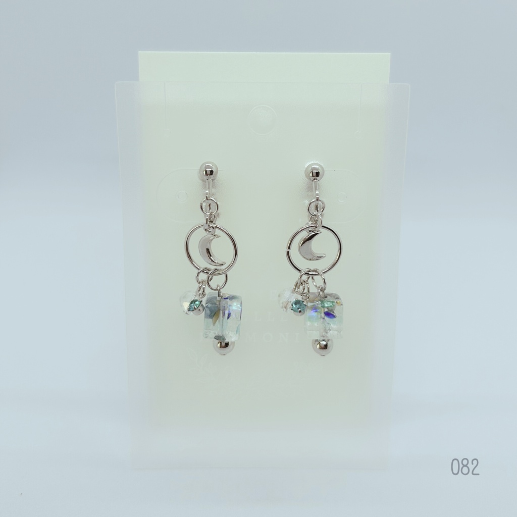 【12月誕生石:ブルージルコン】Moonlit Blue Cube ― 月光観測の片影 ― (イヤリング/ピアス/イヤーカフ)082