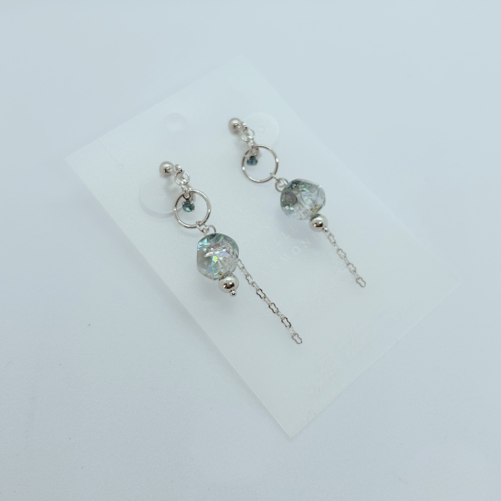 【12月誕生石:ブルージルコン】Frosted Blue Drop ― 可能性のしずく ― (イヤリング/ピアス/イヤーカフ)083