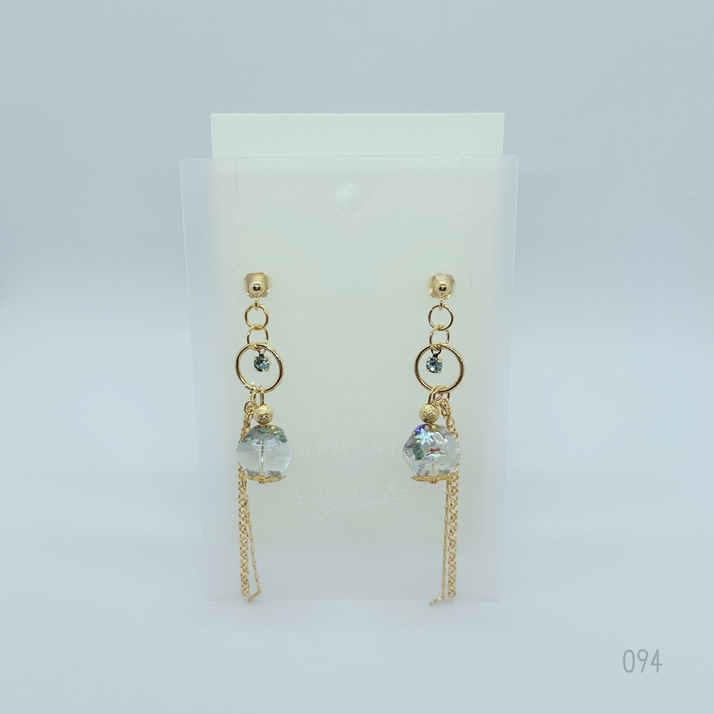 冬の陽だまりの青 《12月誕生石:ブルージルコン》 (イヤリング/ピアス/イヤーカフ)094