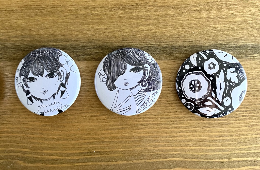 ランダム缶バッジ【4個】セット