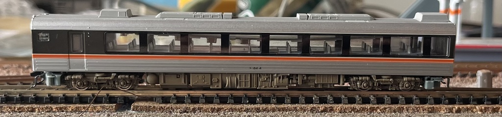 1016A キハ85系動力車用床下車端部機器 (標準動力車位置・キハ84)