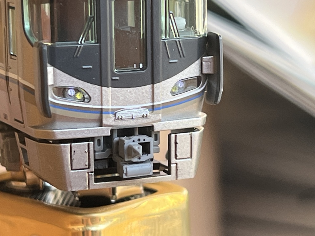 1025A LED搭載車用ヘッドライト LED粒再現プリズム(JR西日本225系向け)