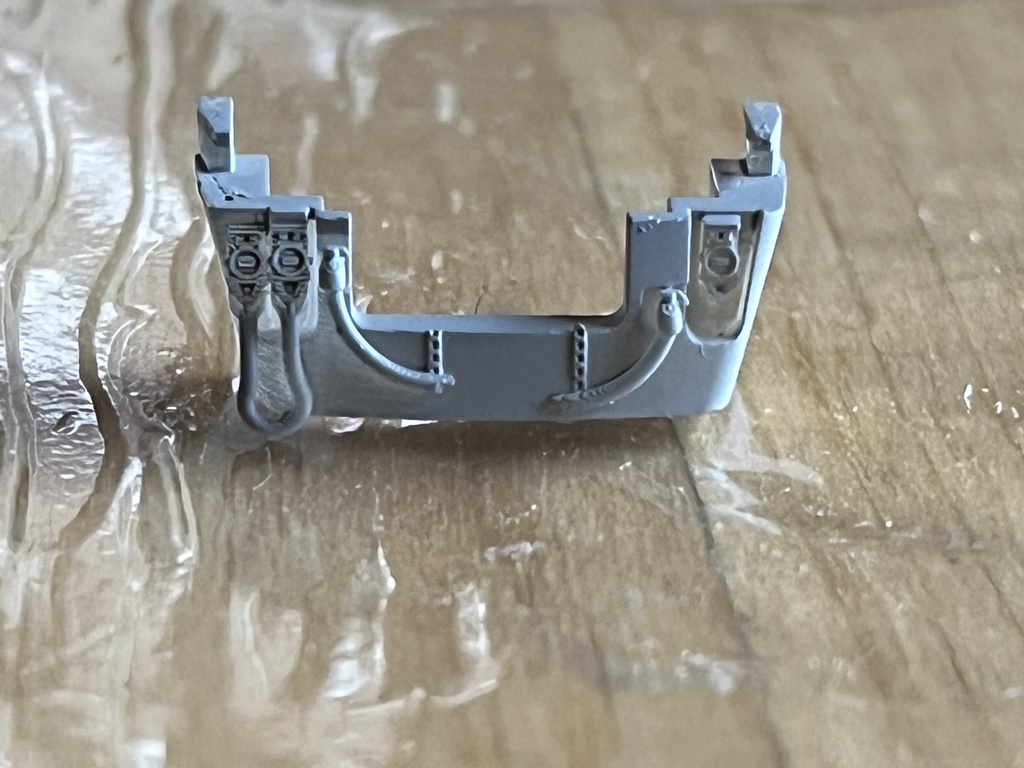 1028A 【新規リニューアル品2024年ロット対応】キハ85系貫通型先頭車スカート 6個入り