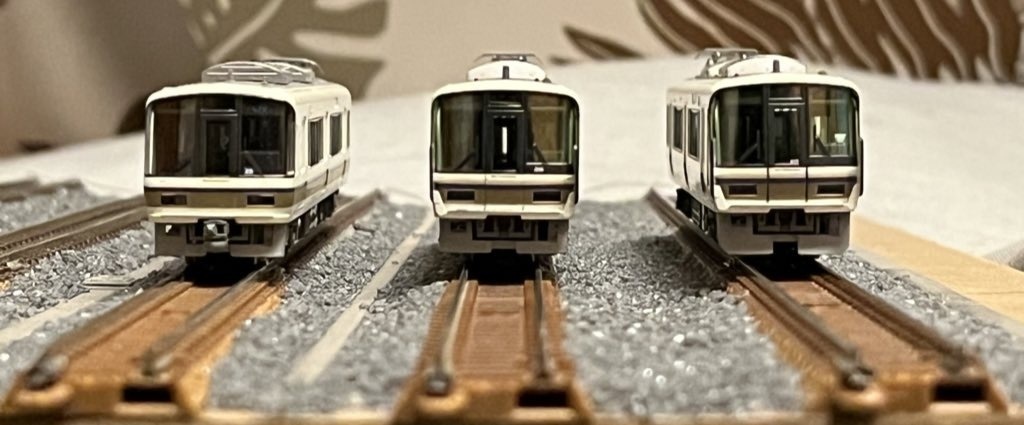 カトー 221系リニューアル車 大和路快速 基本セット（4両