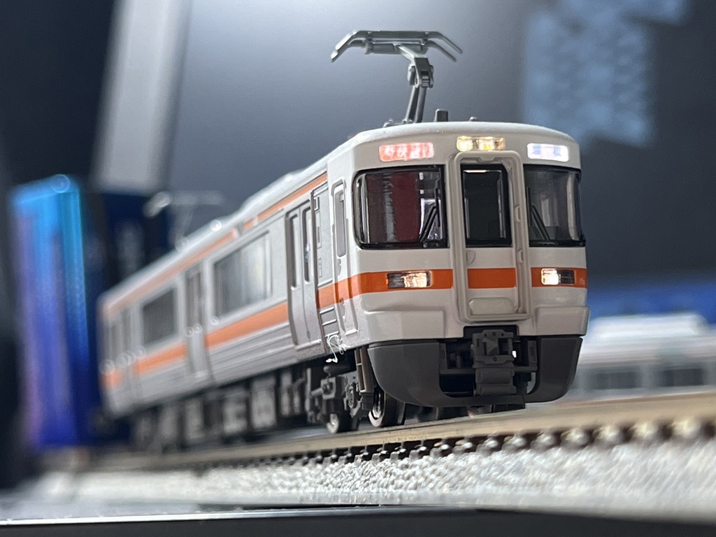 1071A 313系T社用上部ヘッドライトプリズム 1セット(4編成分入り)