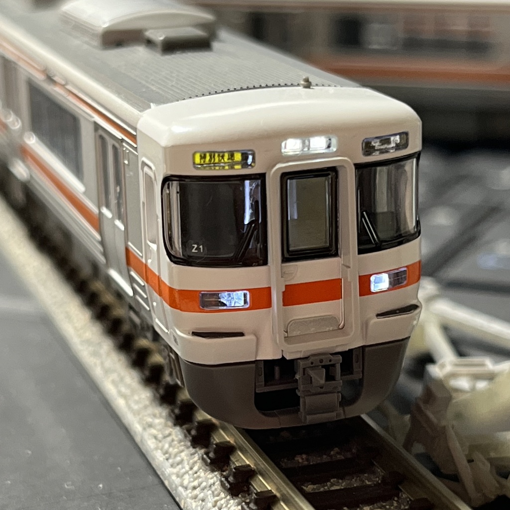 1071A 313系T社用上部ヘッドライトプリズム 1セット(4編成分入り)