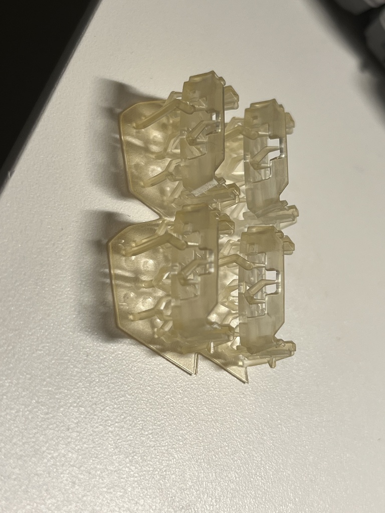 1076A キハ75系スカート(現行タイプ)4個入り